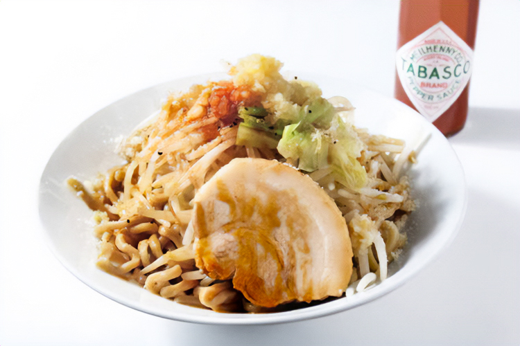 汁なし-スコ二郎 汁なし スコ二郎|品川でラーメンのデリバリならつきじRAMEN TO THE WORLD