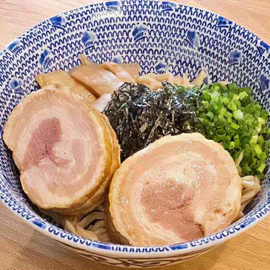 油そば-のりブタマシ 油そば のりブタマシ|品川でラーメンのデリバリならつきじRAMEN TO THE WORLD